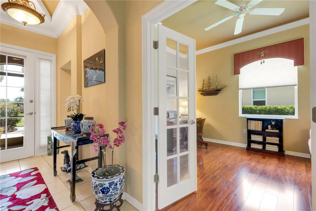 Activo con contrato: $329,000 (2 camas, 2 baños, 1827 Pies cuadrados)