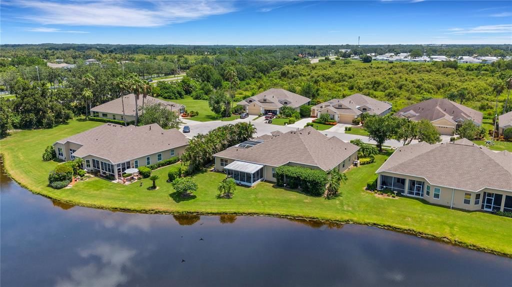 Activo con contrato: $329,000 (2 camas, 2 baños, 1827 Pies cuadrados)