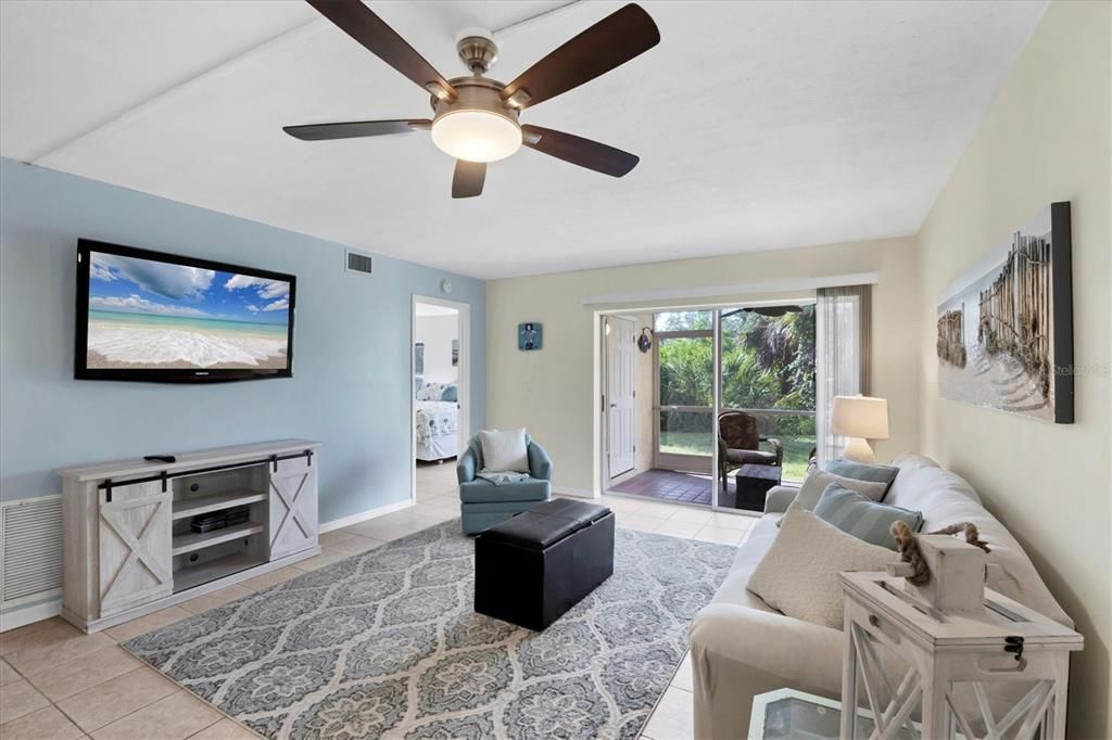 Activo con contrato: $179,000 (2 camas, 2 baños, 1409 Pies cuadrados)