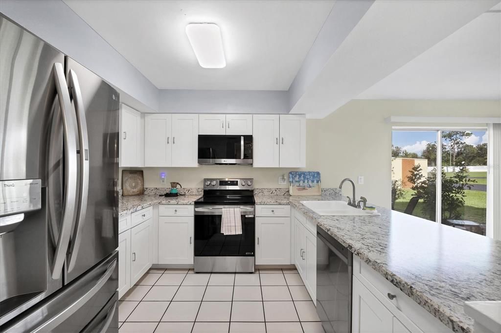 Activo con contrato: $179,000 (2 camas, 2 baños, 1409 Pies cuadrados)