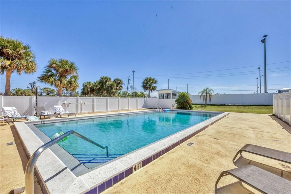 Activo con contrato: $179,000 (2 camas, 2 baños, 1409 Pies cuadrados)