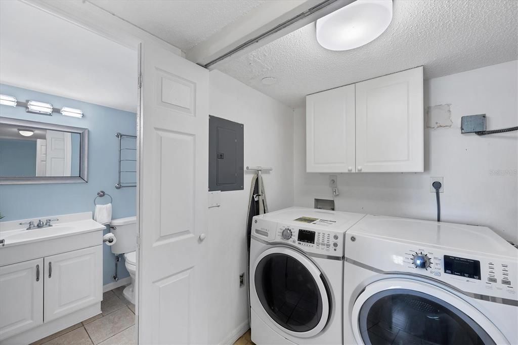 Activo con contrato: $179,000 (2 camas, 2 baños, 1409 Pies cuadrados)