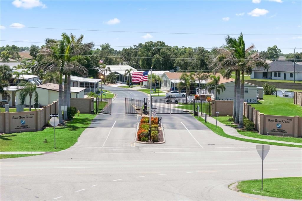 На продажу: $129,900 (2 спален, 2 ванн, 1035 Квадратных фут)