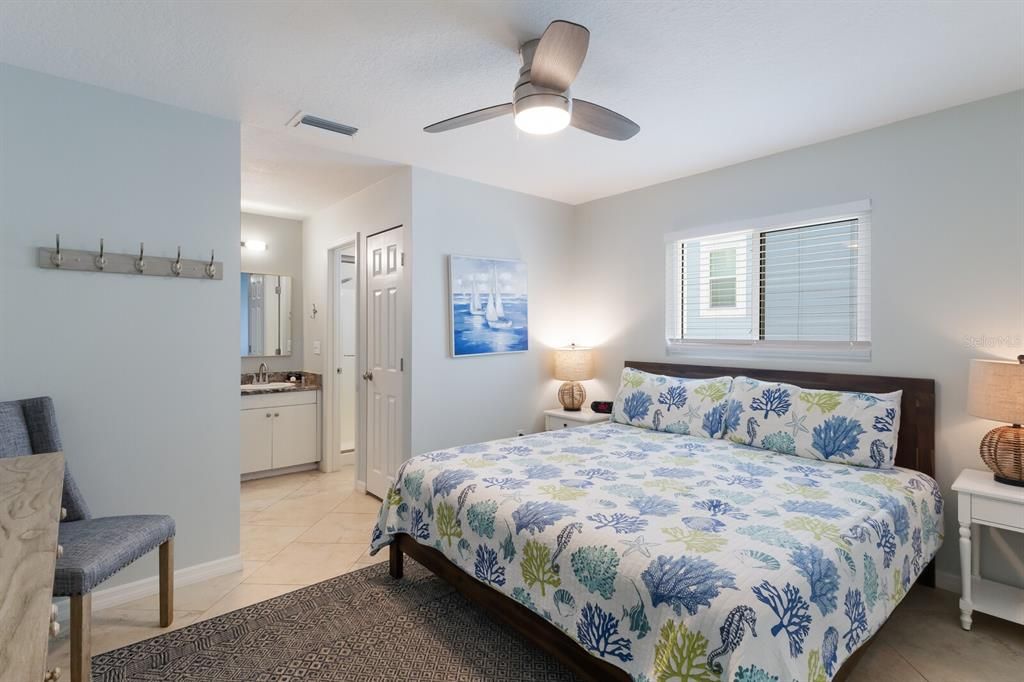 Под контрактом: $1,895,000 (5 спален, 4 ванн, 2342 Квадратных фут)