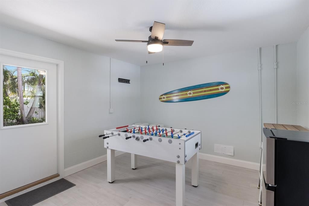 Под контрактом: $1,895,000 (5 спален, 4 ванн, 2342 Квадратных фут)