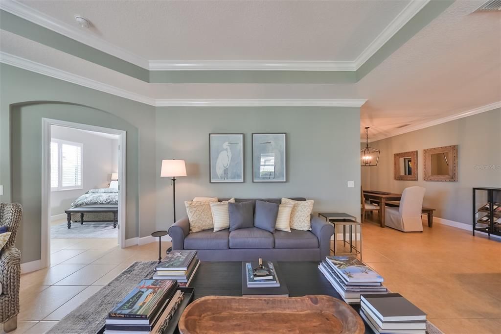 For Sale: $334,900 (2 beds, 2 baths, 1668 Square Feet)