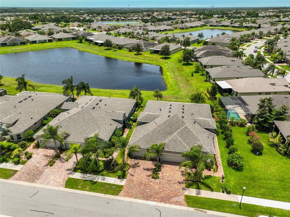 For Sale: $334,900 (2 beds, 2 baths, 1668 Square Feet)