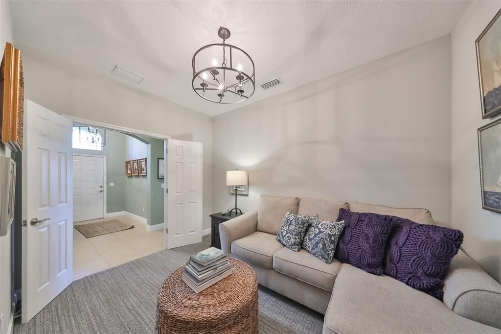 For Sale: $334,900 (2 beds, 2 baths, 1668 Square Feet)