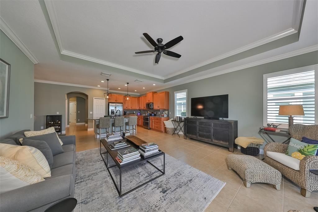 For Sale: $334,900 (2 beds, 2 baths, 1668 Square Feet)