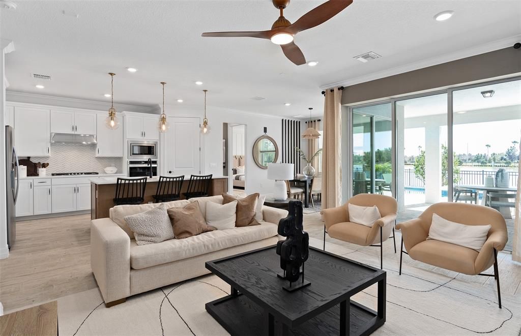 Activo con contrato: $1,125,000 (4 camas, 4 baños, 3080 Pies cuadrados)