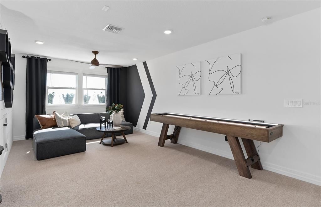 Activo con contrato: $1,125,000 (4 camas, 4 baños, 3080 Pies cuadrados)