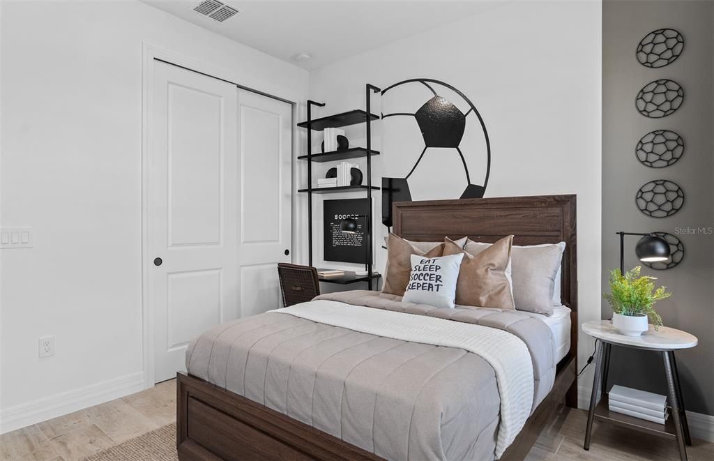 Activo con contrato: $1,125,000 (4 camas, 4 baños, 3080 Pies cuadrados)