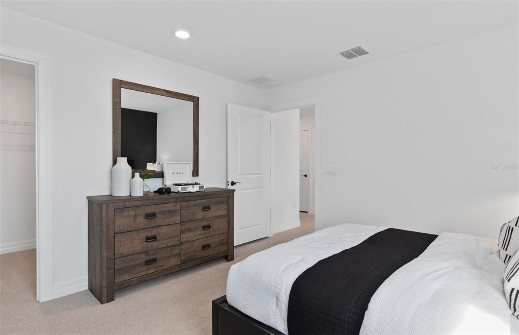 Activo con contrato: $1,125,000 (4 camas, 4 baños, 3080 Pies cuadrados)