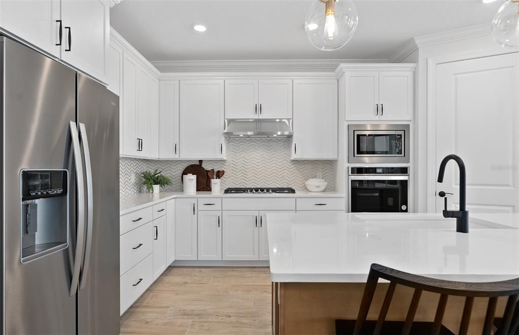 Activo con contrato: $1,125,000 (4 camas, 4 baños, 3080 Pies cuadrados)