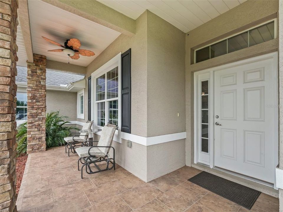 En Venta: $699,000 (4 camas, 2 baños, 2359 Pies cuadrados)