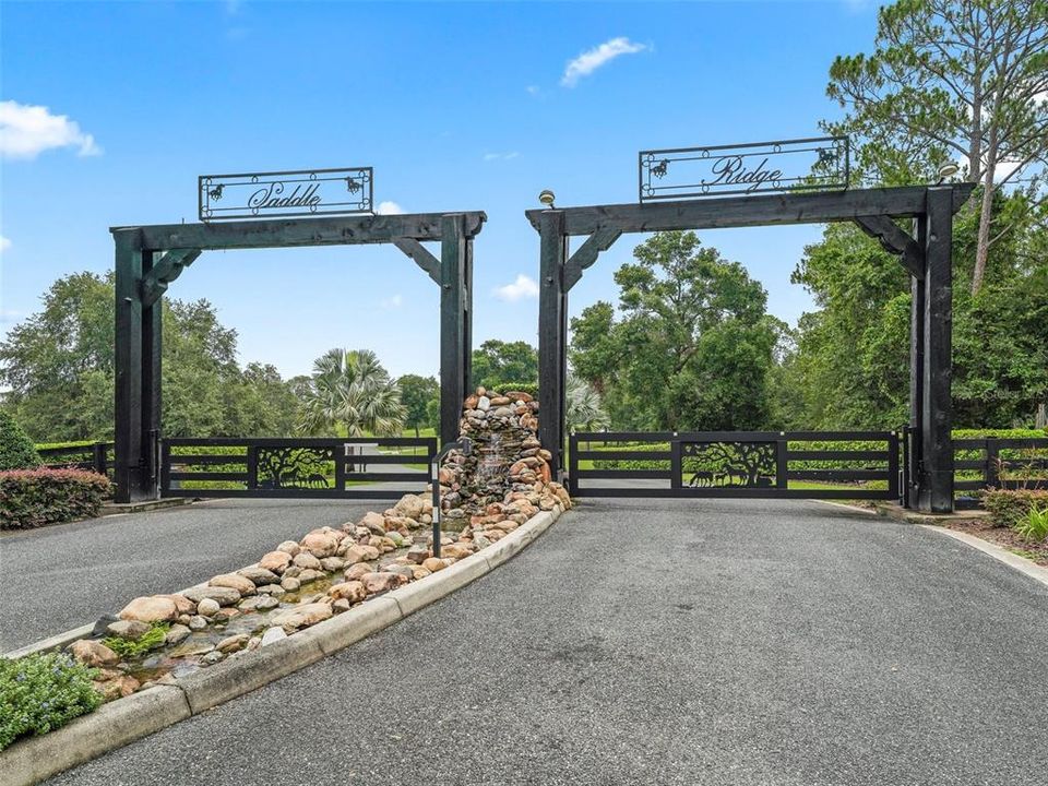 En Venta: $699,000 (4 camas, 2 baños, 2359 Pies cuadrados)