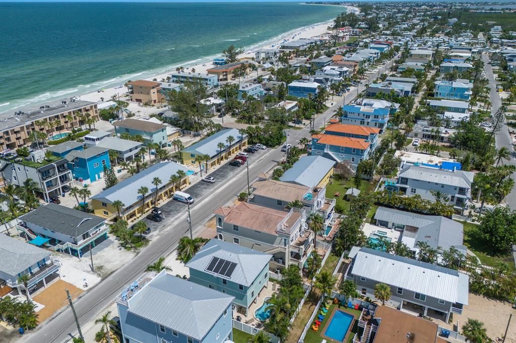 合同活跃: $1,895,000 (5 贝兹, 0 浴室, 2342 平方英尺)