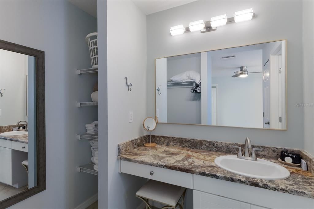 合同活跃: $1,895,000 (5 贝兹, 0 浴室, 2342 平方英尺)