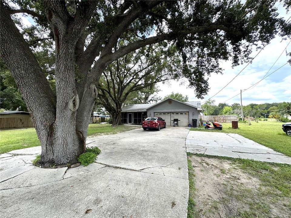 Recently Sold: $399,900 (3 beds, 3 baths, 1625 Square Feet)