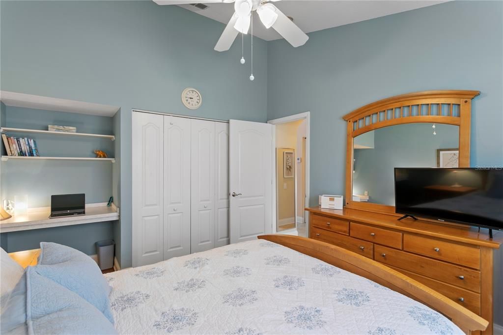 合同活跃: $1,130,000 (4 贝兹, 3 浴室, 2883 平方英尺)