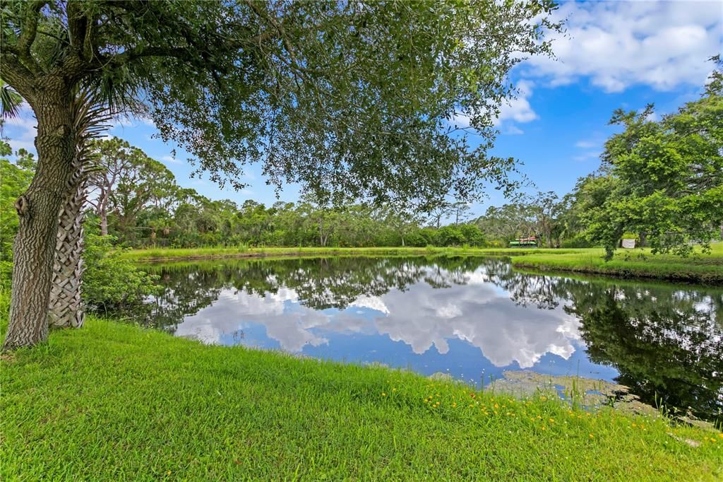 合同活跃: $1,130,000 (4 贝兹, 3 浴室, 2883 平方英尺)