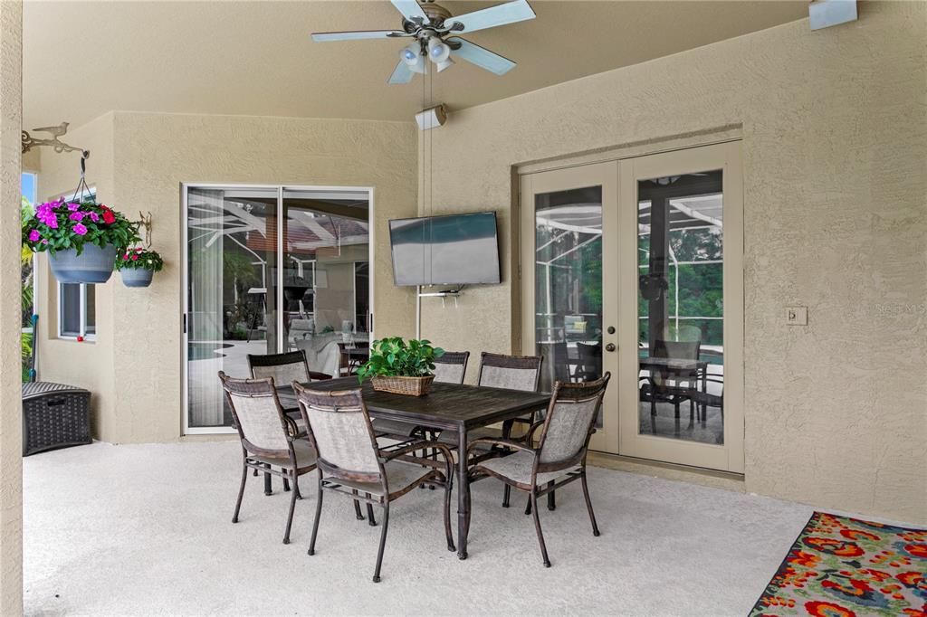 合同活跃: $1,130,000 (4 贝兹, 3 浴室, 2883 平方英尺)