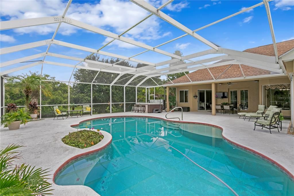 合同活跃: $1,130,000 (4 贝兹, 3 浴室, 2883 平方英尺)