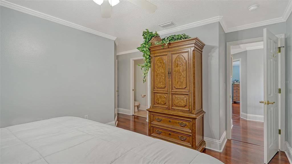 For Sale: $1,795,000 (5 beds, 3 baths, 4152 Square Feet)