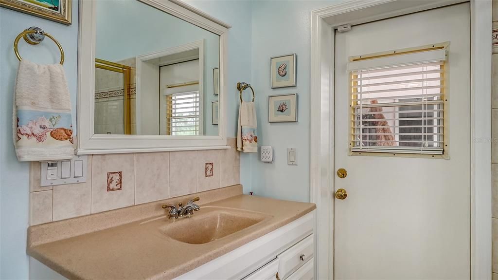 For Sale: $1,795,000 (5 beds, 3 baths, 4152 Square Feet)