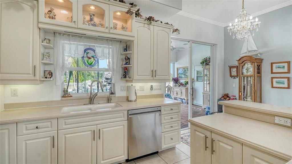 For Sale: $1,795,000 (5 beds, 3 baths, 4152 Square Feet)