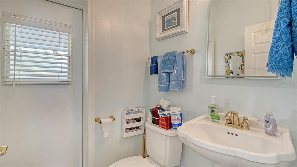 For Sale: $1,795,000 (5 beds, 3 baths, 4152 Square Feet)