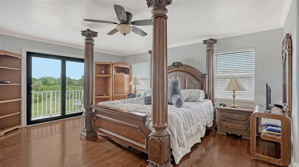 For Sale: $1,795,000 (5 beds, 3 baths, 4152 Square Feet)