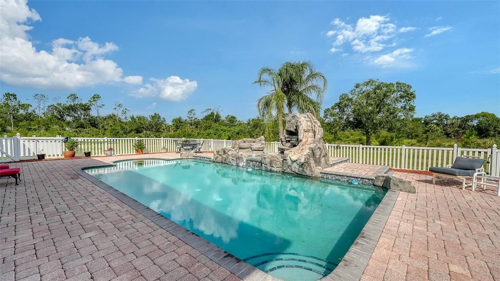 For Sale: $1,795,000 (5 beds, 3 baths, 4152 Square Feet)