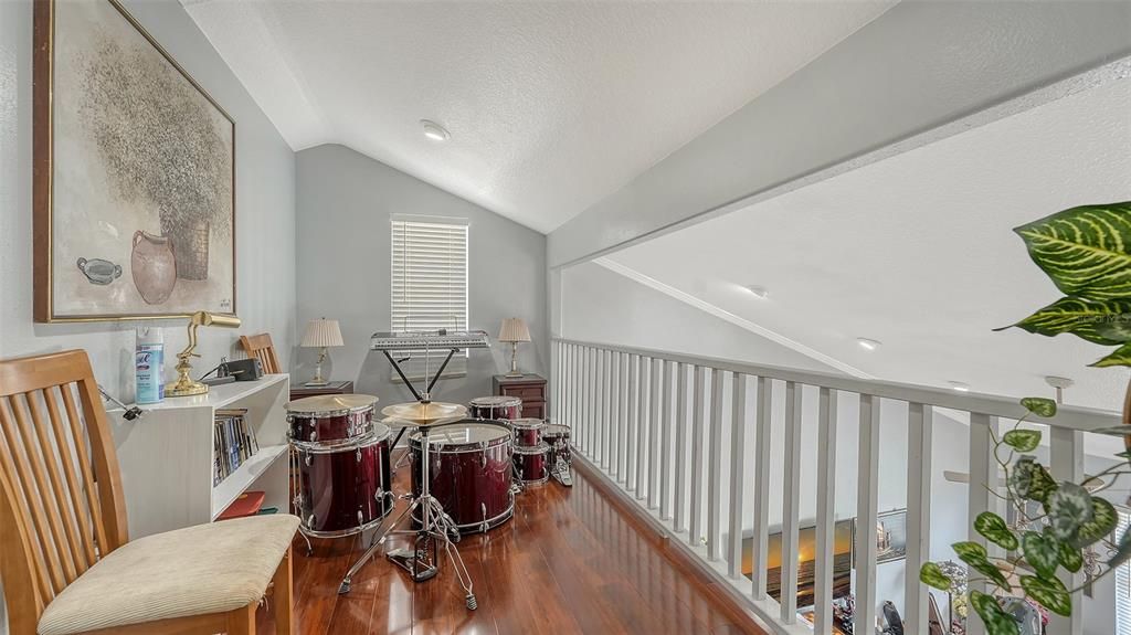 For Sale: $1,795,000 (5 beds, 3 baths, 4152 Square Feet)