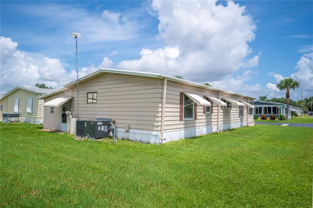 待售: $115,000 (3 贝兹, 2 浴室, 1176 平方英尺)