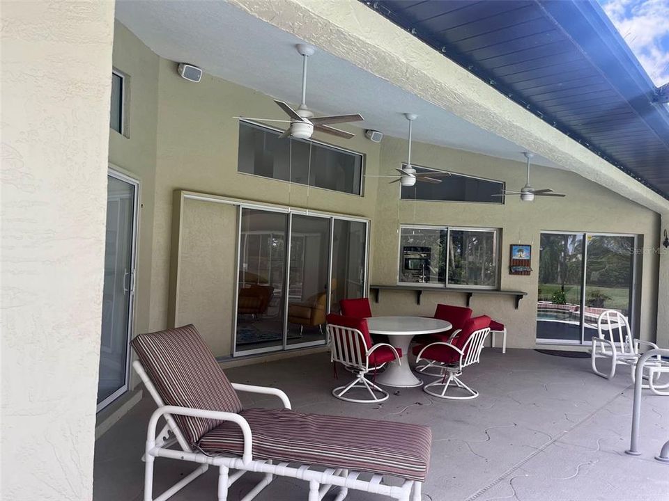 For Rent: $6,000 (3 beds, 2 baths, 2577 Square Feet)