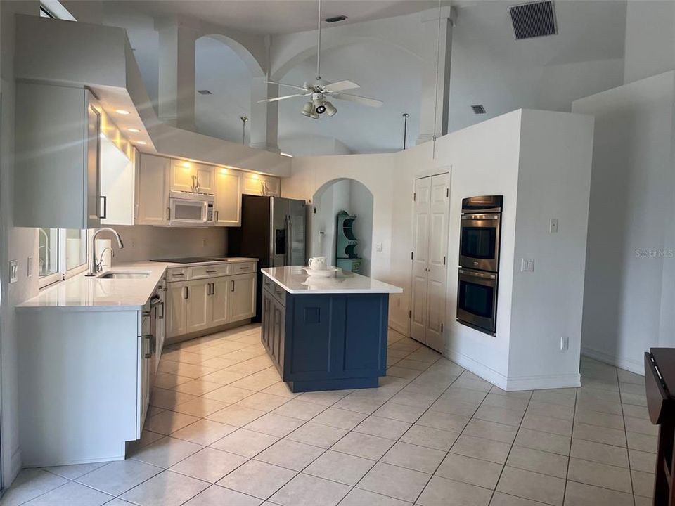 For Rent: $6,000 (3 beds, 2 baths, 2577 Square Feet)