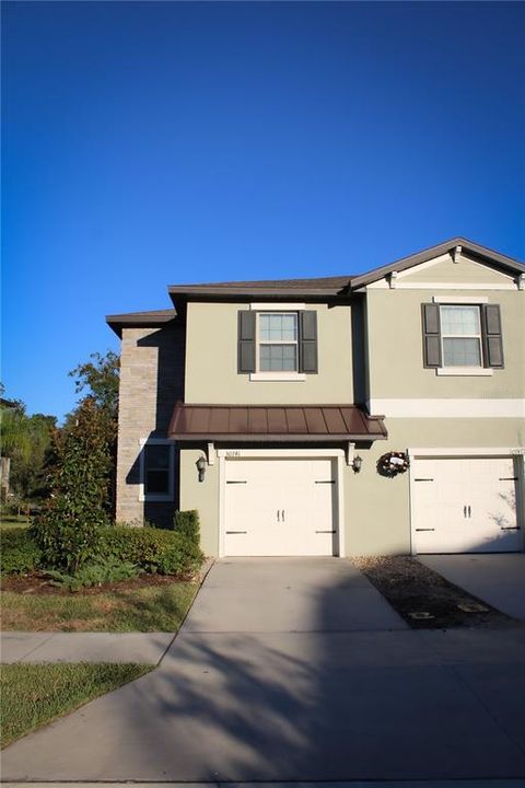 合同活跃: $1,995 (3 贝兹, 2 浴室, 1787 平方英尺)