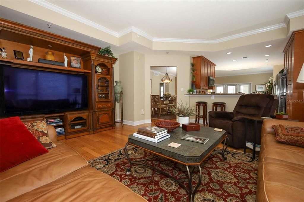 For Sale: $884,999 (3 beds, 2 baths, 2399 Square Feet)