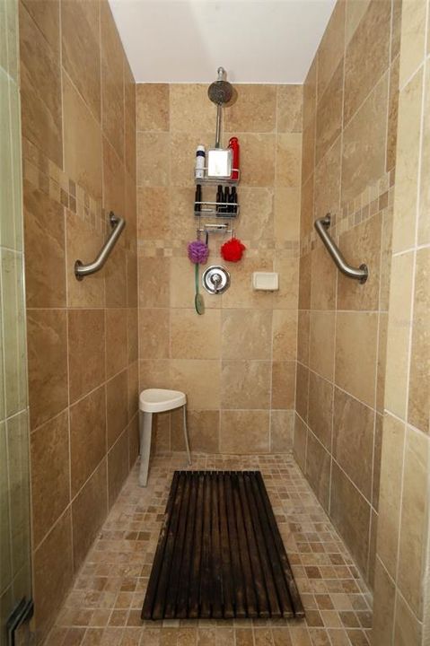 For Sale: $884,999 (3 beds, 2 baths, 2399 Square Feet)