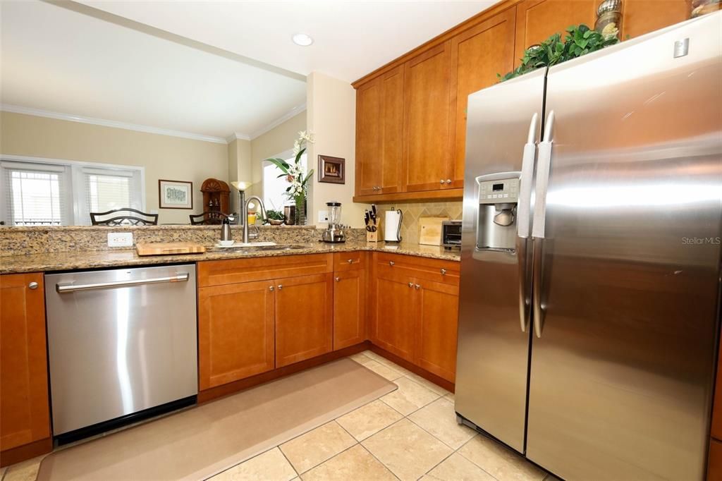 For Sale: $884,999 (3 beds, 2 baths, 2399 Square Feet)