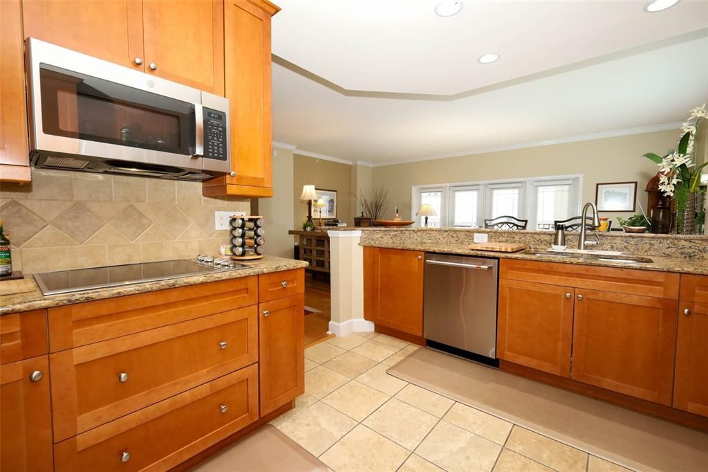 For Sale: $884,999 (3 beds, 2 baths, 2399 Square Feet)