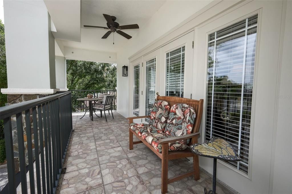 For Sale: $884,999 (3 beds, 2 baths, 2399 Square Feet)