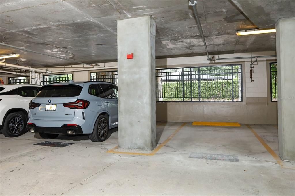 For Sale: $884,999 (3 beds, 2 baths, 2399 Square Feet)