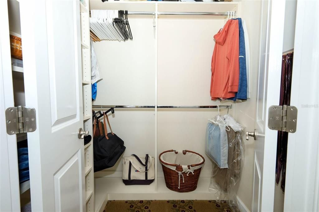 For Sale: $884,999 (3 beds, 2 baths, 2399 Square Feet)