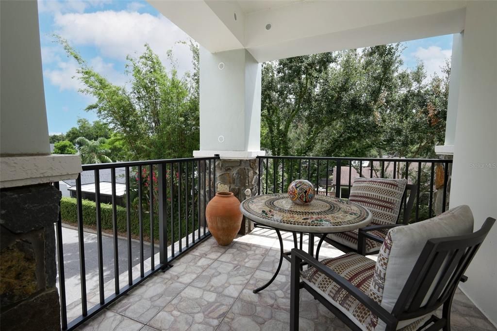 For Sale: $884,999 (3 beds, 2 baths, 2399 Square Feet)