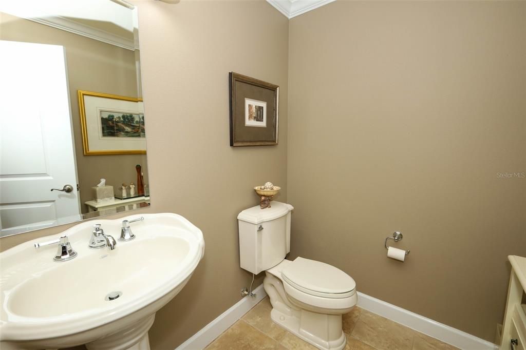 For Sale: $884,999 (3 beds, 2 baths, 2399 Square Feet)