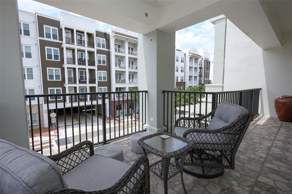 For Sale: $884,999 (3 beds, 2 baths, 2399 Square Feet)