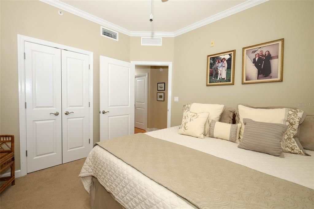 For Sale: $884,999 (3 beds, 2 baths, 2399 Square Feet)