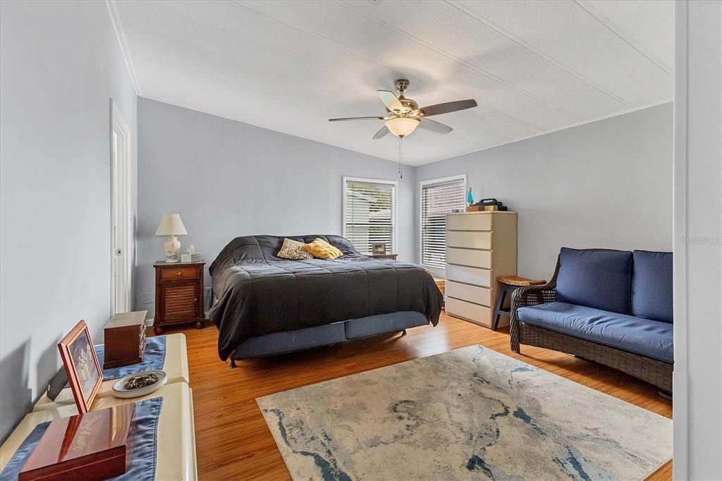 Activo con contrato: $220,000 (2 camas, 2 baños, 1446 Pies cuadrados)